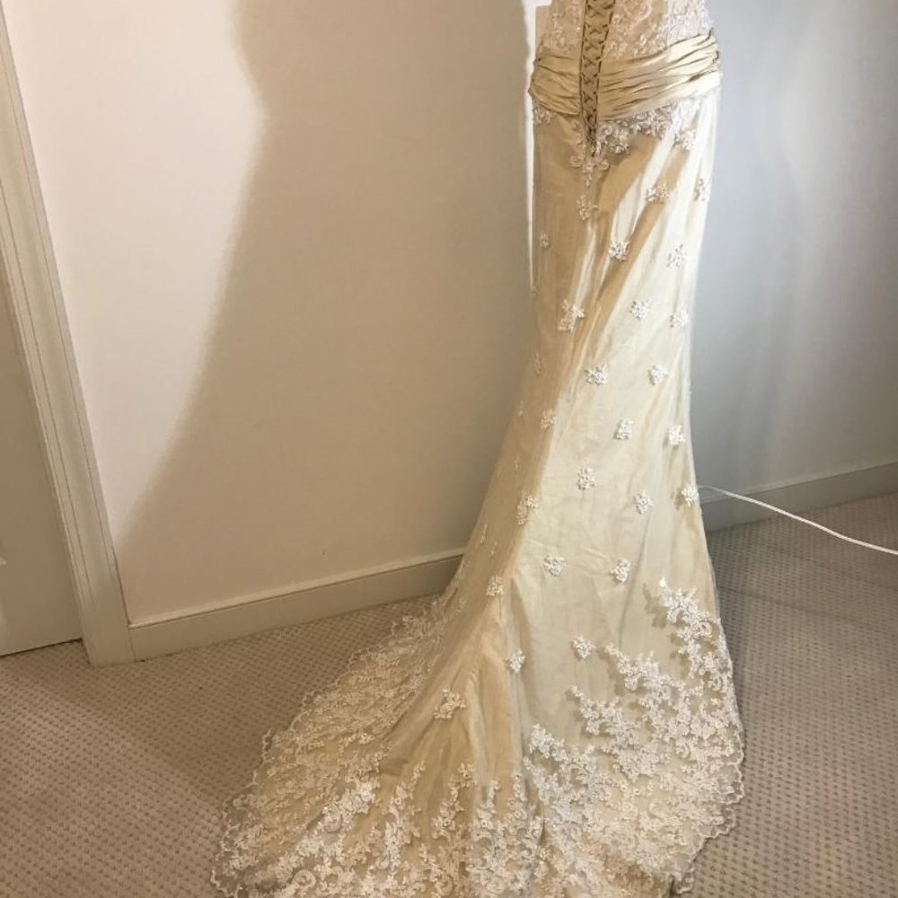 BRIDAL - Picture 4 of 6